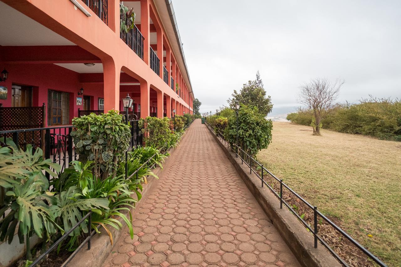Highview Hotel Karatu Exterior photo